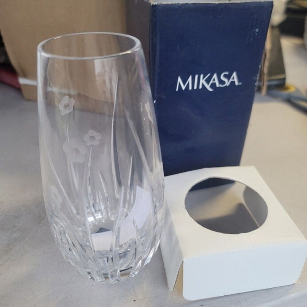 Mikasa Cut Crystal Glass 6" Flower Bud Vase Etched Daisy Meadow Floral Pattern